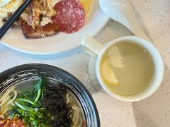 -上海虹桥中心爱琴海亚朵S酒店