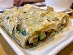葱饼卷牛肉-台北楚楚园馅饼粥(虹桥南丰城店)