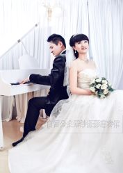 -白雪公主婚纱摄影