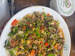 -歹歹的加个面过油肉拌面