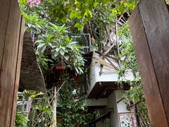 -Cuc Gach Quan Restaurant