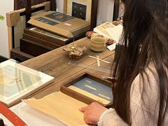-邊城書店