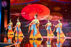 -尚美霓裳晚礼服·合唱服·舞蹈演出服租赁定制