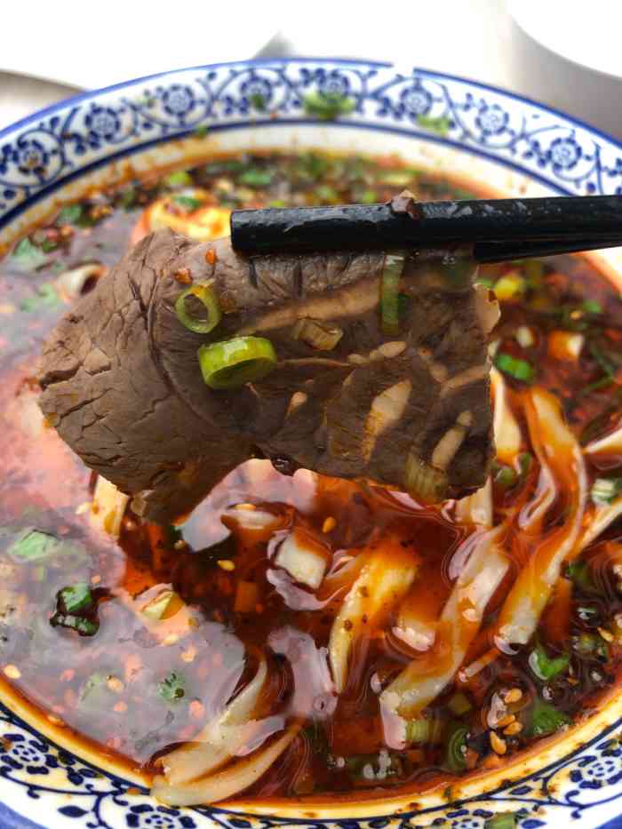 探店小记之德海牛肉面这家店离得比较近,又是24小时营业,所以,有天下