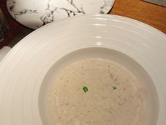 黑松露菌菇汤-锦潼西餐厅