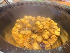 -山河屯铁锅炖·非遗东北菜(南山店)