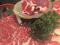 -铭牛烧肉·和牛海鲜自助(高新月牙湖店)