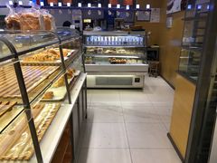 面包甜点陈列柜-Bread Talk 面包新语(荟聚店)