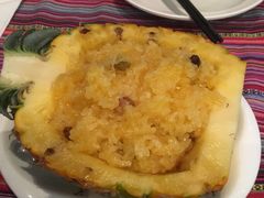 -香巴拉云南餐厅(华莱坞店)