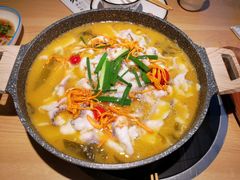 -山城外·非遗酸菜鱼(新都汇融店)