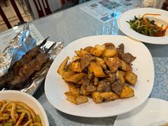 -汗腾格里·风味餐厅(新疆驻京办店)