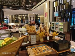 -广州万富希尔顿酒店·感趣自助餐厅·金秋蟹宴生蚝海鲜刺身烧烤