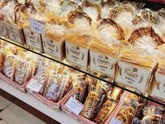-红宝石·鲜奶小方·海派西点房(南丹店)