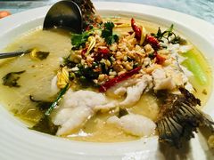 金汤酸菜海鲈鱼-肴约·花园式餐厅(湖里店)