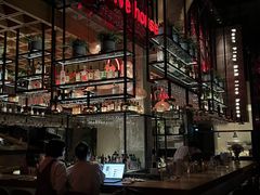 -FOUR PLAY BAR