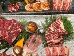 -山川小町·极番烧肉(新地假日广场店)