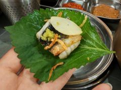 -围炉肉舍•炭烤活鳗•丹东海鲜烤肉(步行街店)