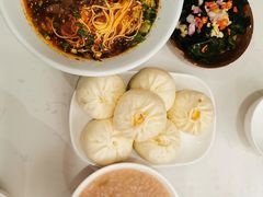 -李与白包子铺(桐梓林店)