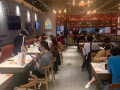 大堂-渝是乎酸菜鱼(龙旗购物中心店)