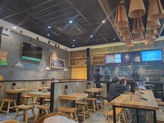 大堂-蒙自源过桥米线(红谷滩万达店)