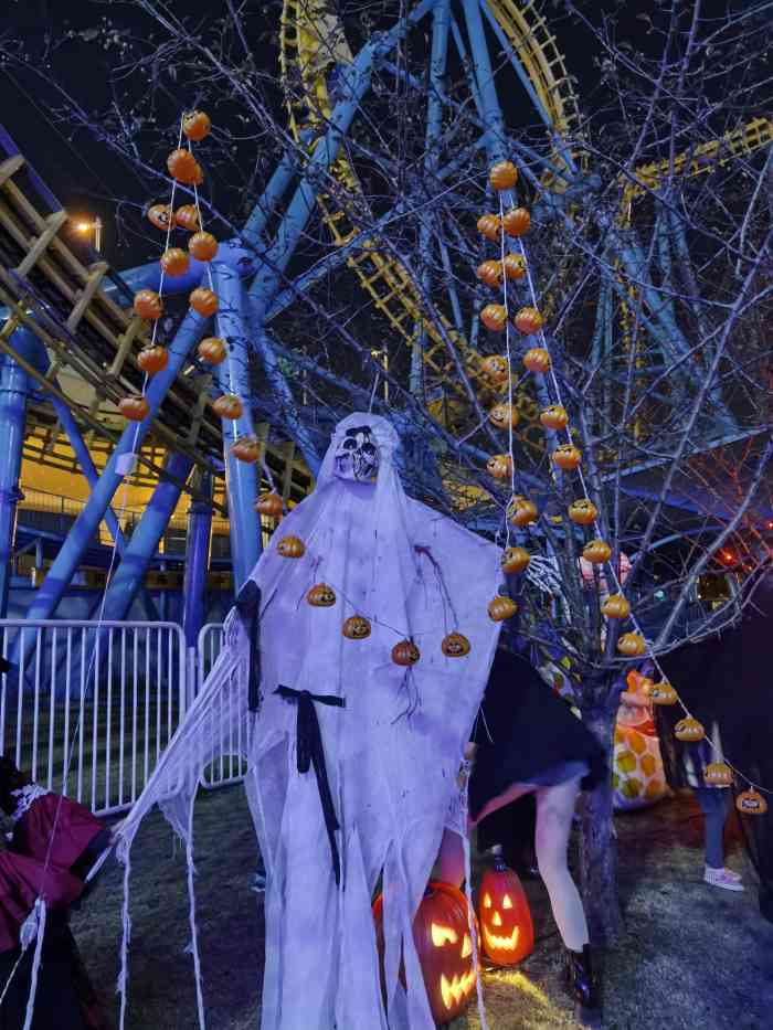 锦江乐园万圣节专场一号线锦江乐园站78推荐项目1上海大转盘排队半