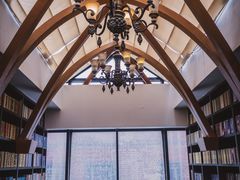 -钟书阁(松江泰晤士小镇店)