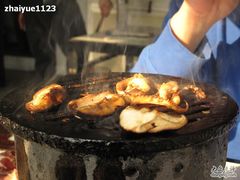 烤香菇和鱿鱼-大槐树烤肉馆