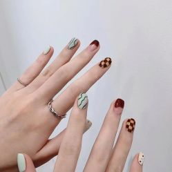 -悦指间美甲美睫