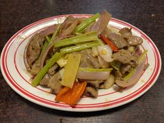 黄芥末酱炒牛肉-乾坤饭店