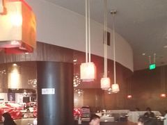 -麻六记(凤凰汇店)