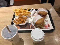 -The Habit Burger Grill 哈比特汉堡(爱琴海店)