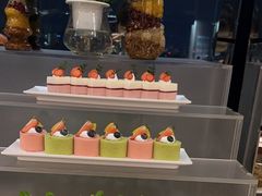 -荣誉国际酒店-云顶旋转餐厅