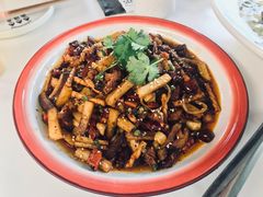 -渔语鱼新川菜Bistro(万象天地店)