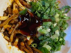 -由衷贵州酸汤牛肉火锅(新桥店)