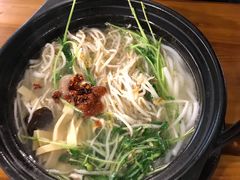 -丽虹云南过桥米线(兴工街店)