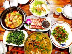 -老滇山寨•云南特色菜•地方菜•民族风情歌舞表演(金碧店)