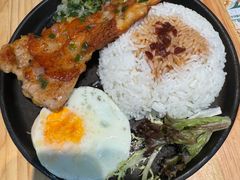 葱油铁板鸡扒煎蛋饭-克茗冰室(光明N次方公园店)