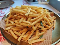 -肥肥虾庄·金牌油焖大虾(汉街SKP店)