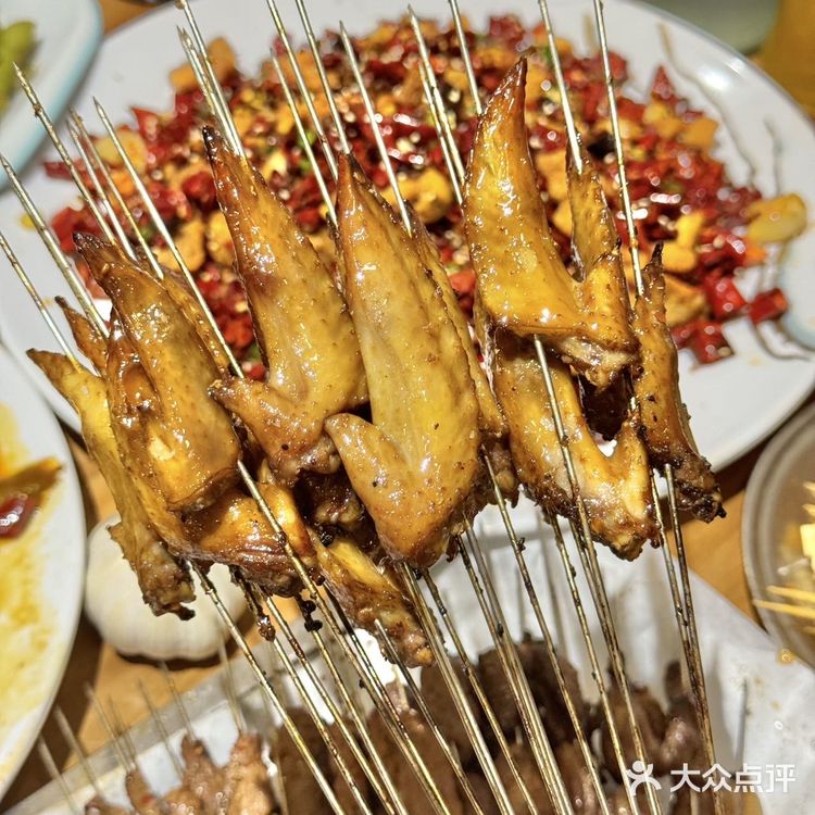 排队都要吃的这家烤肉～真的香绝了！