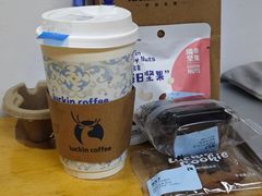 -瑞幸咖啡(共和世家财院路店)