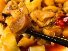 大盘鸡-西部马华清真兰州牛肉面·烧烤夜市(三里河店)