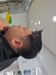 -镁连社·美联社