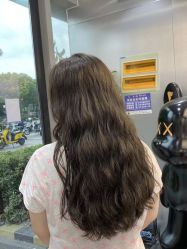 -Tloml salon