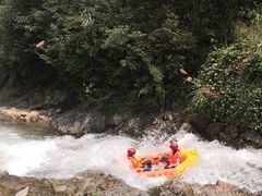 -龙潭峡谷漂流