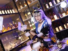 -米游妙妙屋cosplay换装自拍摄影体验馆