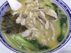 招牌黄鱼面-明呈黄鱼面馆(斜土路店)