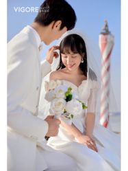 -雪中彩影婚纱摄影·微光艺术中心