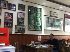 大堂-老爆肚满五香烧牛羊肉