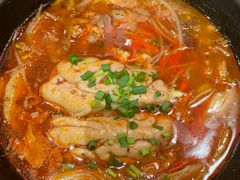 -何妹湿辣牛肉·粤式烧烤砂煲(桂雅路店)