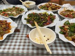 -瑜瑜饭馆